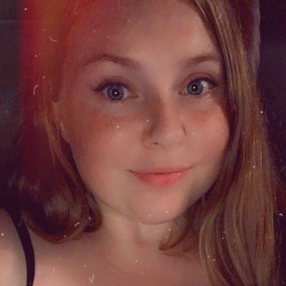 Profile Picture of Shawna Chambers (@shawnachambers) on Poshmark