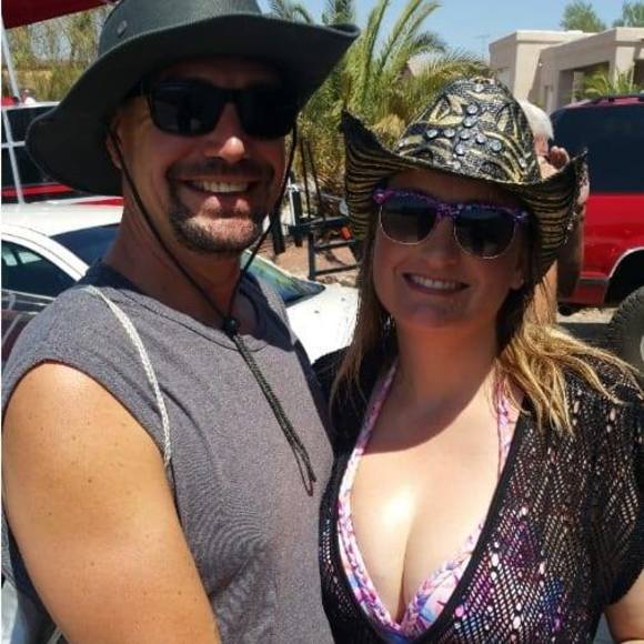 Profile Picture of Cindy Salveta (@cindysalveta) on Poshmark