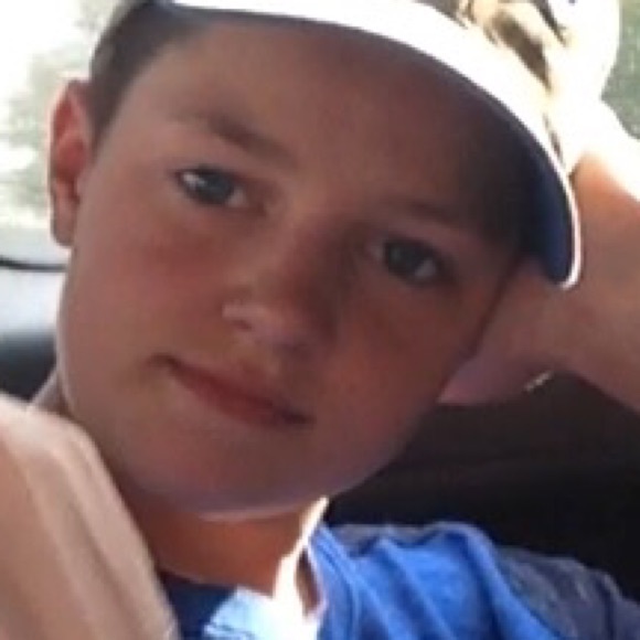 Profile Picture of Tyler Gates (@tylergatess) on Poshmark