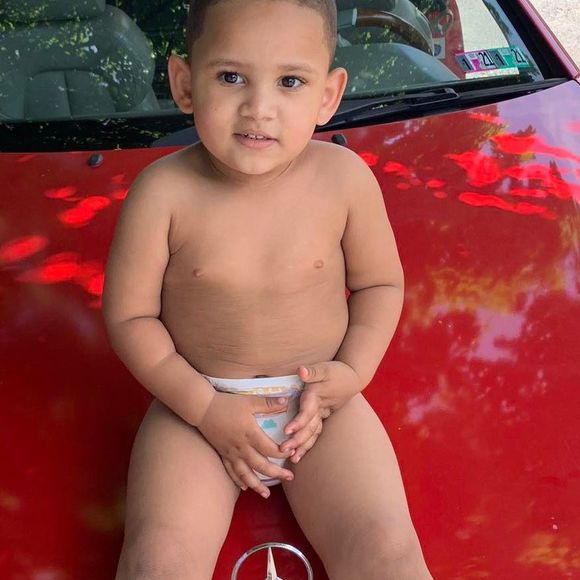 Profile Picture of Flybam Flybam (@flyness223) on Poshmark