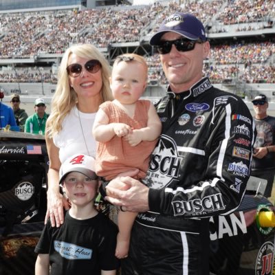 Profile Picture of Kevin Harvick (@KevinHarvick) on Twitter