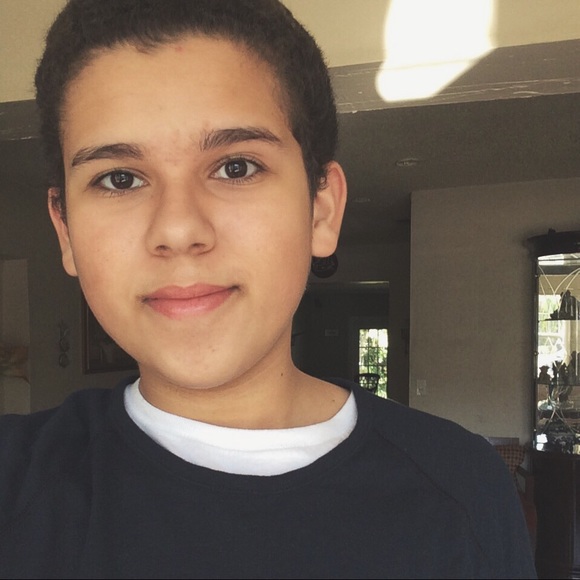 Profile Picture of Gabriel Ortiz (@itsgabeaox) on Poshmark