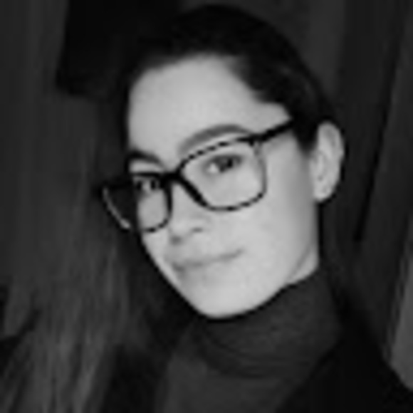 Profile Picture of Louise Spezzano (@lspezzano) on Poshmark