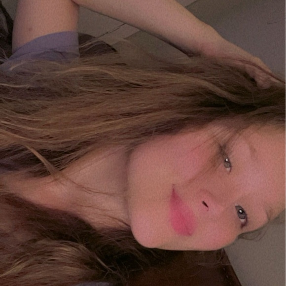 Profile Picture of Katherine Trippodo (@ktrippodo) on Poshmark