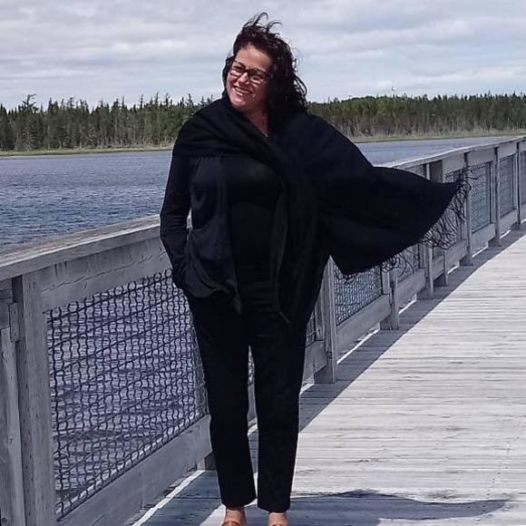 Profile Picture of Lisa Fournier (@lisafournier71) on Poshmark