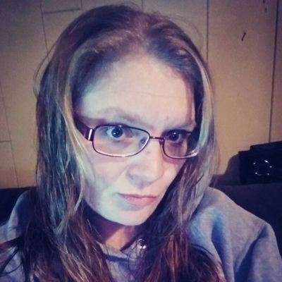 Profile Picture of Barbara Weaver (@METeamA0196) on Twitter