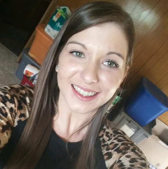 Profile Picture of Danielle Haley (@sublime369dlh) on Poshmark