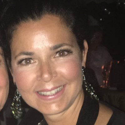 Profile Picture of Roxanne Kemp (@roxannebkemp) on Twitter