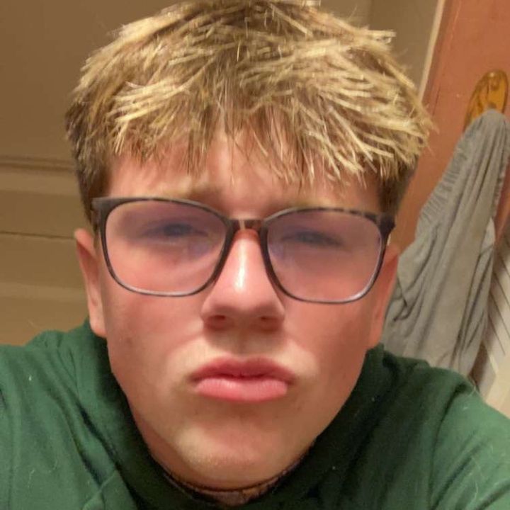 Profile Picture of Michael Mellett (@michaelmell04_) on Tiktok
