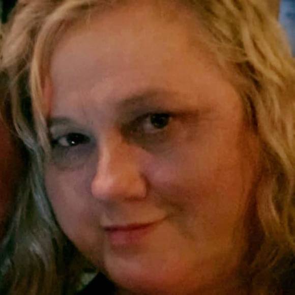 Profile Picture of Betsy Homesley (@babyrae59) on Poshmark