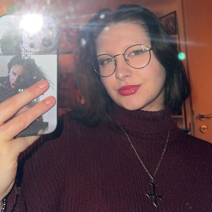 Profile Picture of Peggy | Booktok 🖤♠️ (@peggysread) on Tiktok