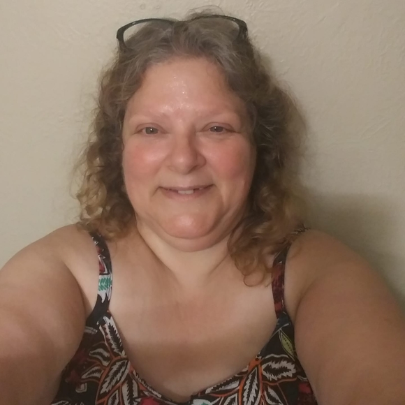 Profile Picture of Vicki Connor (@smtownlady) on Poshmark