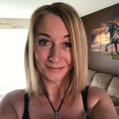 Profile Picture of Amanda Layton (@AmandaL68809546) on Twitter