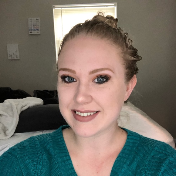 Profile Picture of Katarina Likins (@katarina814) on Poshmark