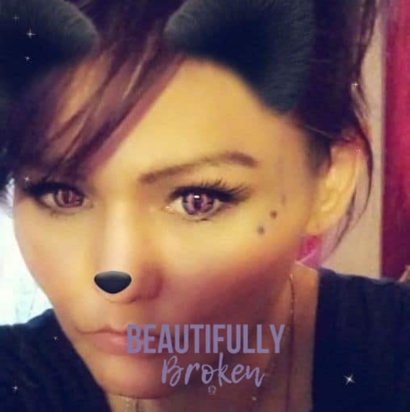 Profile Picture of Agnes Crookedlegs (@acrookedlegs) on Poshmark