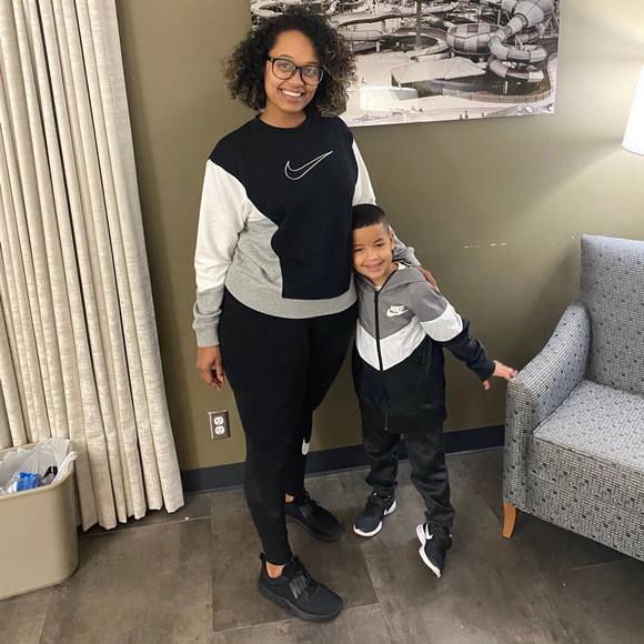 Chasity Ballew - Poshmark Profile Picture of Chasity Ballew (@christieblue) on Poshmark