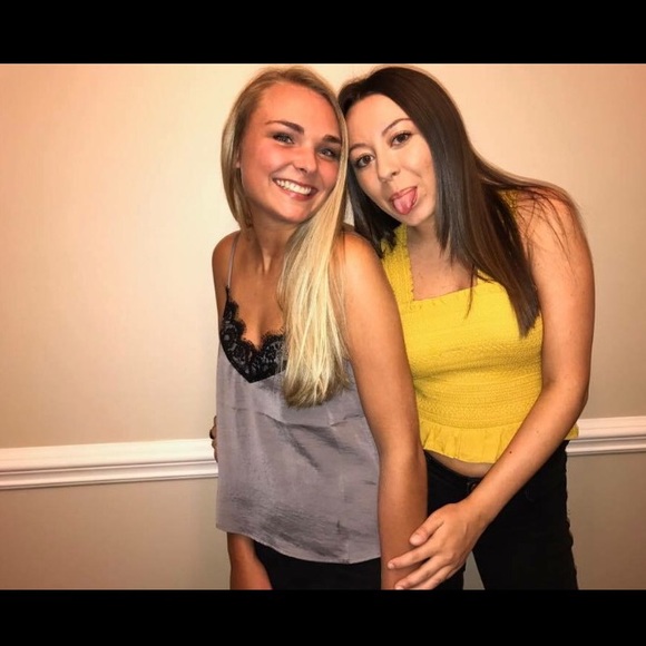 Profile Picture of Michaela Buchanan (@michaelab1996) on Poshmark