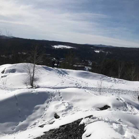 Profile Picture of Hannah Sadowski (@h_sadowski) on Poshmark