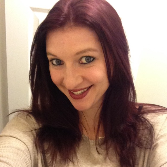 Profile Picture of Heather Grabowski (@heatherrose91) on Poshmark