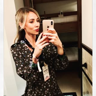 Profile Picture of Allison Mahoney (@allisonesq) on Instagram
