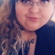 Profile Picture of Crystal Ann  💚 👄 💚 (@crystalkeeton2) on Twitter