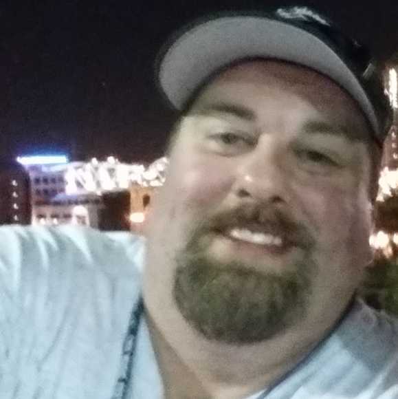 Profile Picture of Lawrence Grdinich (@l_grdinich) on Poshmark