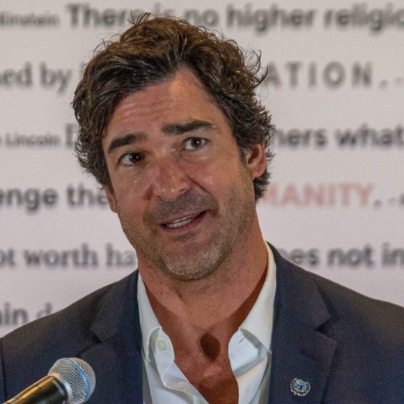 Profile Picture of Matthew Bird (@mattbird1) on Poshmark