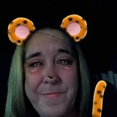 Profile Picture of Lisa Macneil (@lisamacneil83) on Tiktok