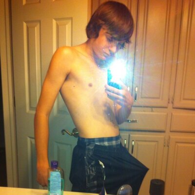 Profile Picture of Nick Mendenhall (@NickMendehall13) on Twitter