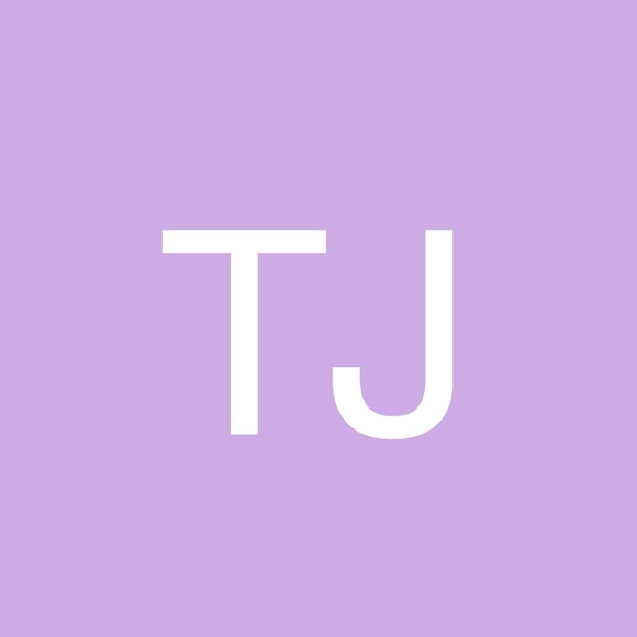 Profile Picture of Tabitha Jordan (@tabbydjordan) on Poshmark