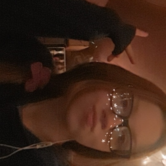 Profile Picture of Joey Fenelon (@jfenelon301) on Poshmark