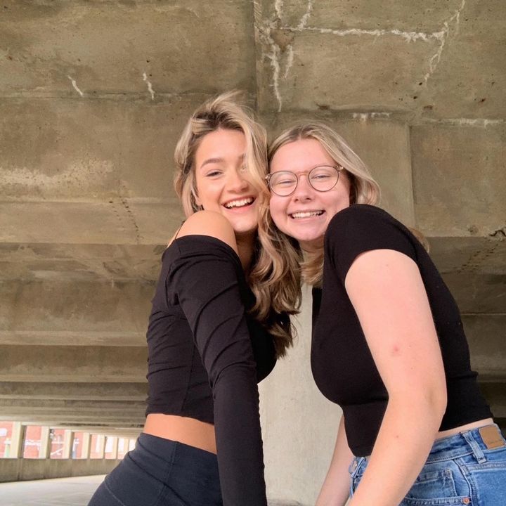 Profile Picture of Renee Newton (@renny_lou) on Tiktok