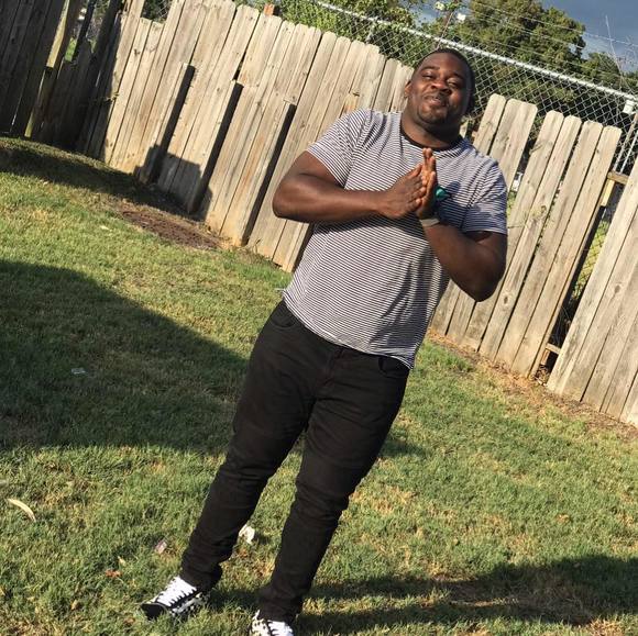 Profile Picture of Dedric Moore ii (@demond97) on Poshmark