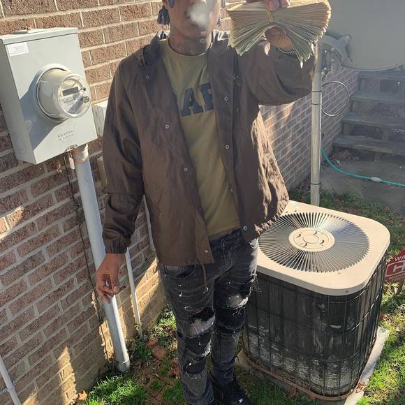 Quinn Baker - Poshmark Profile Picture of Quinn Baker (@quinnbaker537) on Poshmark