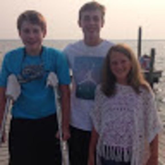 Profile Picture of Carly Priest (@carlypriest) on Poshmark