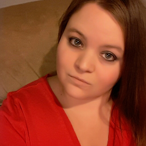 Profile Picture of Melissa Fridrich (@fridrichmelissa) on Poshmark