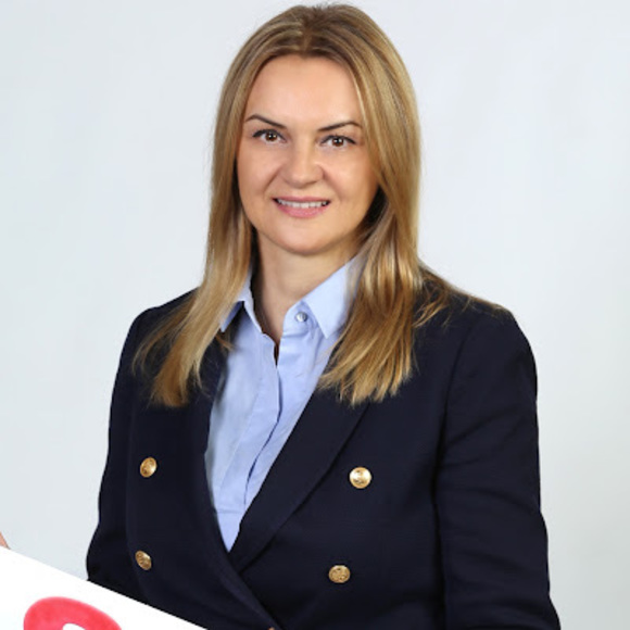 Profile Picture of Ewa Bosowski (@ewabosowski) on Poshmark