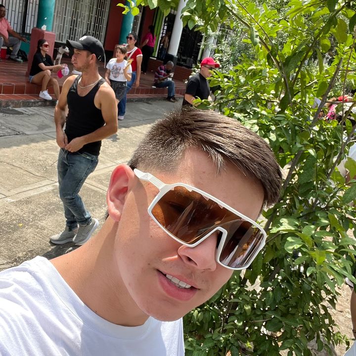 Kevin_Fajard0 - Tiktok Profile Picture of Kevin_Fajard0 (@kevin_fajardo01) on Tiktok