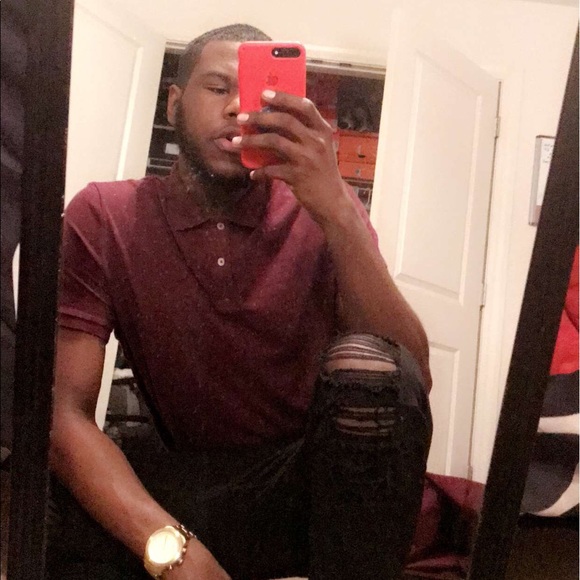 Profile Picture of Rashawn Blacklock (@ronnb_) on Poshmark