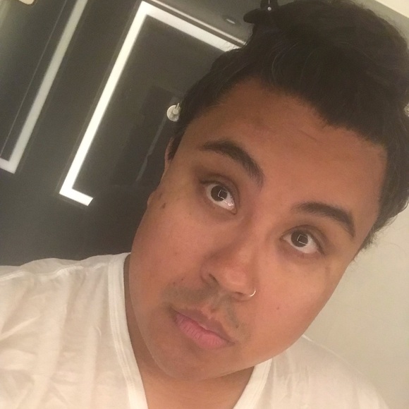 Profile Picture of Clay Perez (@cperezgarcia) on Poshmark