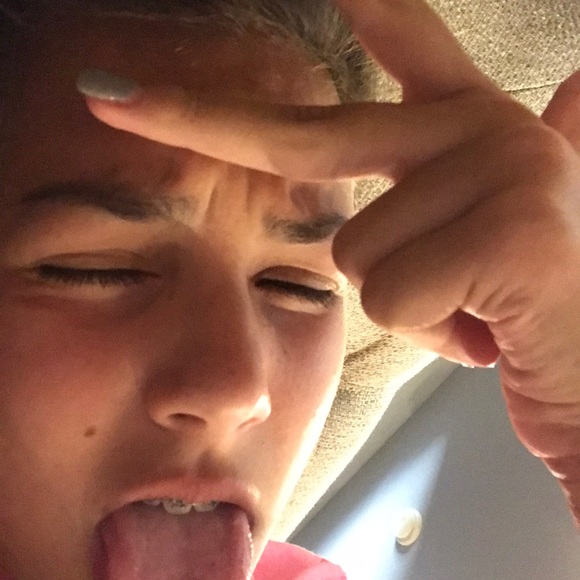 Profile Picture of Gianna Robusto (@thegianna_) on Poshmark