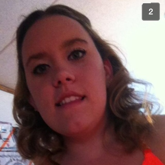 Profile Picture of Casey Fleck (@caseymarie2015) on Poshmark