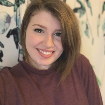 Profile Picture of Liz Thayer (@BethAnne946) on Twitter