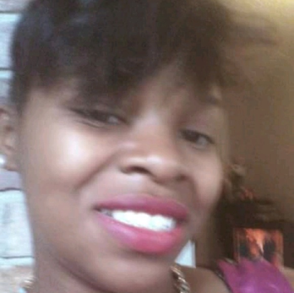 Profile Picture of Toria Dunn (@dunnt1988) on Poshmark