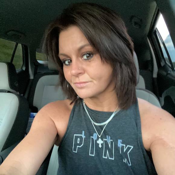 Profile Picture of Brandi Williams (@brandiwillia832) on Poshmark