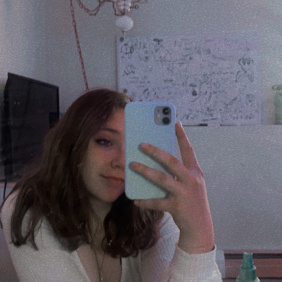 Profile Picture of Lilly Conklin (@conlil) on Poshmark
