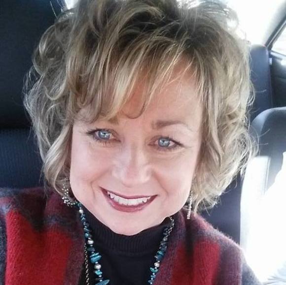 Profile Picture of Diana Koppinger (@dianakoppinger) on Poshmark