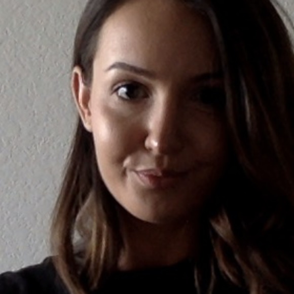 Polina Romashkova - Poshmark Profile Picture of Polina Romashkova (@polinanicole) on Poshmark