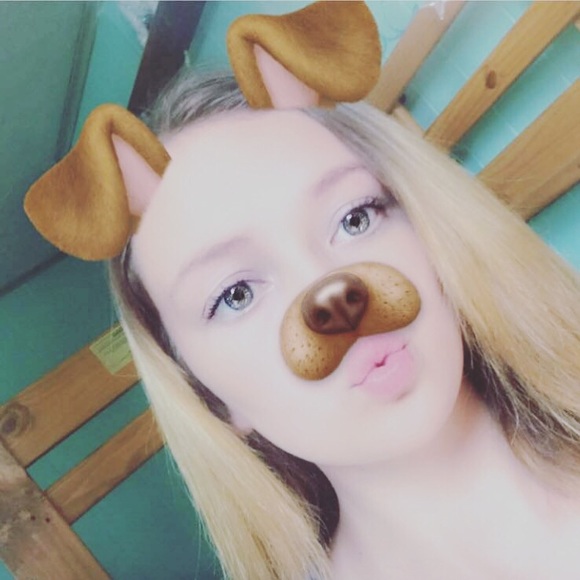 Lilli Pingley - Poshmark Profile Picture of Lilli Pingley (@pingley7) on Poshmark