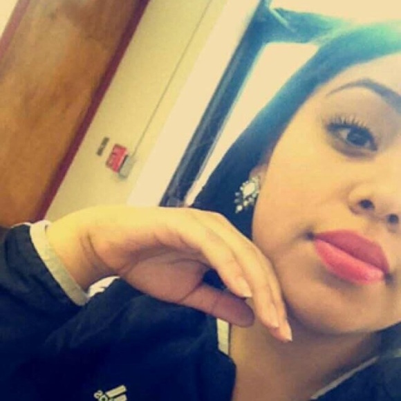 Joanna Portillo - Poshmark Profile Picture of Joanna Portillo (@mami45) on Poshmark